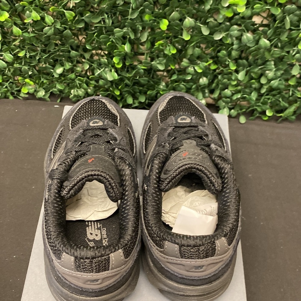New Balance 990v6 - T9.5 - Picture 6 of 10